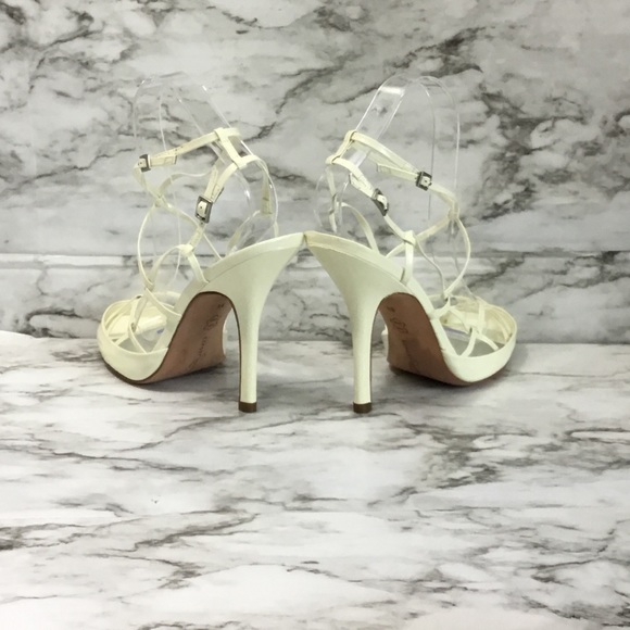 Report Signature Women's Cream Strappy Sandals - Picture 9 of 12